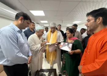 AIKS Delegation Meets Union Culture Minister, Demands Kashmiri Academy and Museum