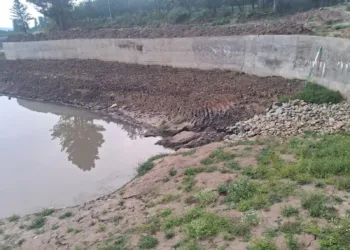 محکمہ جل شکتی بڈگام, اگست میں ھی زخیر اب یوسمرگ، کرالہ ناگ میں ڈھیرا، ڈال کر پوری ابادی کو، بغیر خلل پانی کی سپلائی،جاری رکھنے کا انتظام کریں تاکہ عوام سڑکوں پر نہیں نکل آئیں۔ ایڈوکیٹ اویس اشرف،