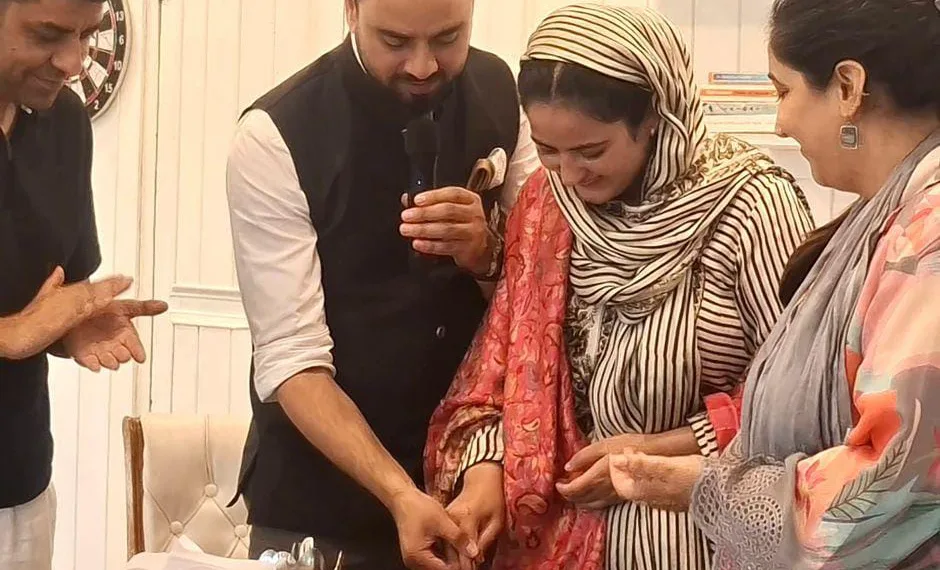 Masrat un Nissa Honoured for Promoting Kashmiri Music and Culture