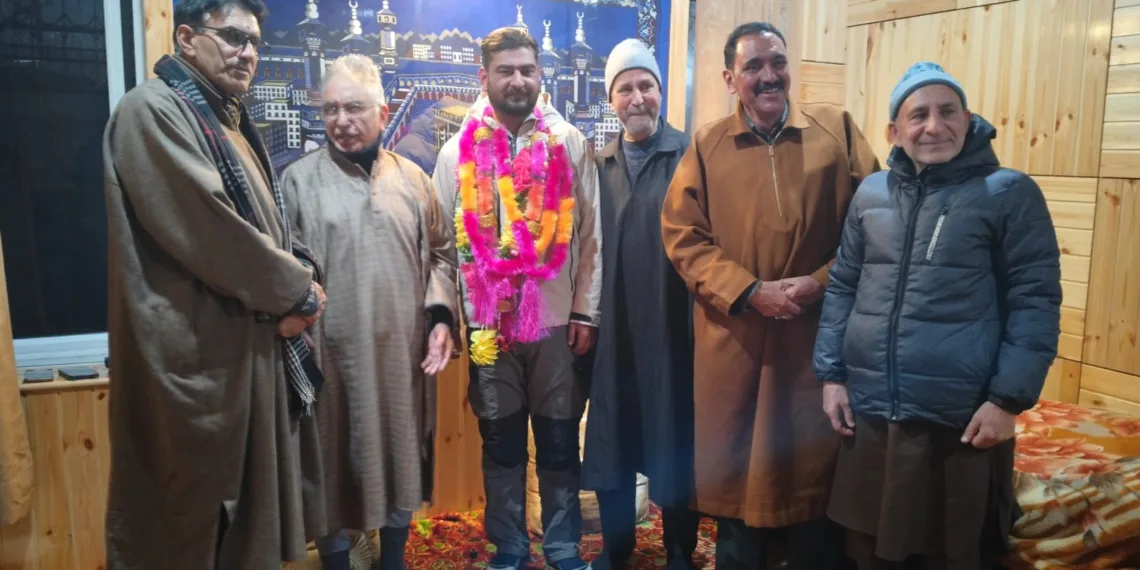 Umar Farooq (Junaid), PDP Leader, Officially Joins Apni Party