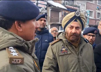 Efforts Intensified to Restore Traffic on Mughal Road at Earliest,Will take Some Time: SSP Traffic Rural Kashmir