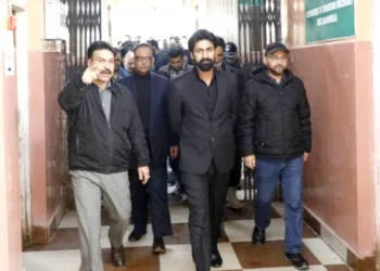 DC Baramulla reviews ongoing works at GMC & Associated Hospital