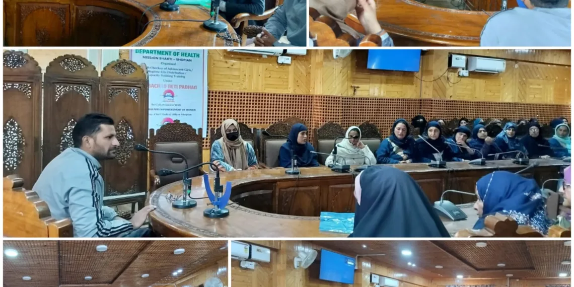 Mission Shakti Shopian organizes Capacity Building Programme for ASHA Workers under BBBP