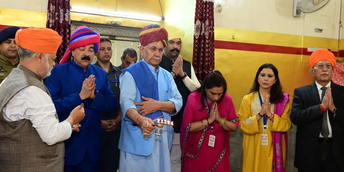 Evening Aarti Can Awaken Society, Reconnect Youth with Spiritual Roots: LG Sinha