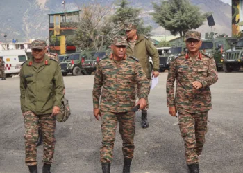 Army Commander Reviews Operational Preparedness in Kishtwar Sector