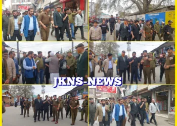 DC Baramulla’s Maiden Visit To Sopore: Reviews Traffic Situation, Directs Decongestion Efforts