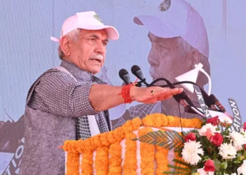 LG Sinha Leads People’s Movement in Samba, Calls for Decisive War Against Drug Menace Across J&K