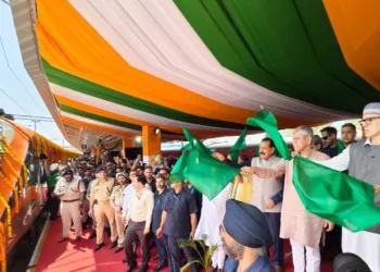 Extended Vande Bharat Flagged Off on Jammu-Srinagar Route