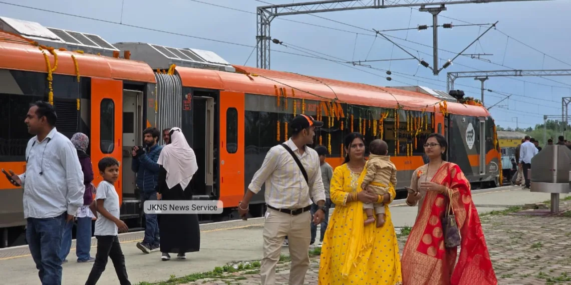 Historic Rail Link Strengthened as Vande Bharat Reaches Srinagar; Passengers Call Journey ‘Life-Changing’