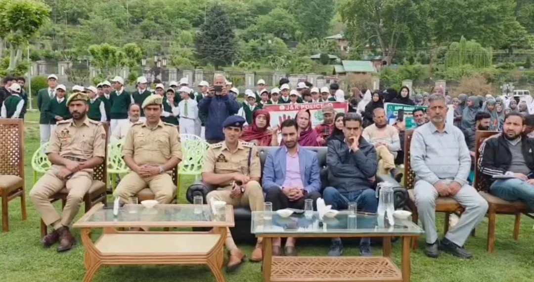 Nasha Mukt Abhiyan: Grand Shikara Rally Held at Manasbal Lake to Raise Awareness on Drug Menace