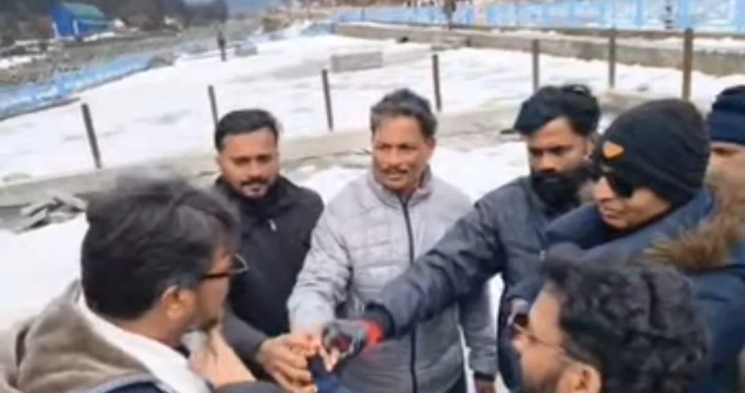“Don’t Fall Into Trap of Division”: Er Nazir Yatoo’s Message of Unity to Tourists Wins Hearts