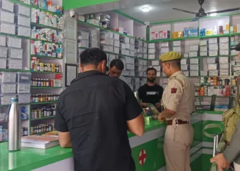 Srinagar Police Crack Down on Illegal Drug Sale, Seal 7 Medical Shops