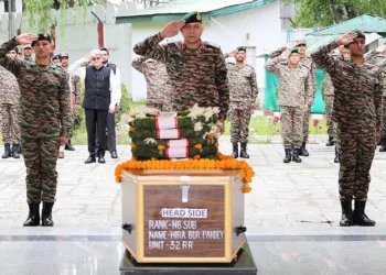 Chinar Corps Pays Tribute to Soldier for Supreme Sacrifice in Baramulla