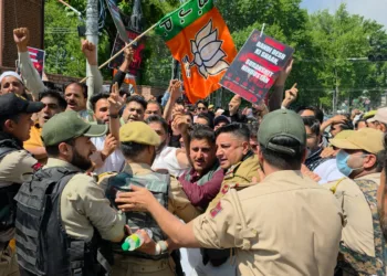 BJP Leaders Detained as Police Foil March Towards CM Omar Abdullah’s Residence Over Liquor Sales in Kashmir