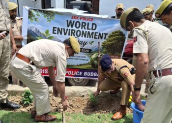 Budgam Police Marks World Environment Day with District-Wide Green Drive