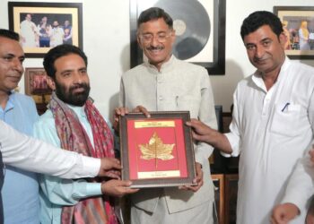 MoS Defence Sanjay Seth Honours Eminent Author Dr Satish Vimal for Outstanding Literary Contribution