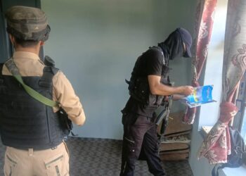 Kulgam Police conduct raids on JeI members, launch Narco-CASO in multiple areas