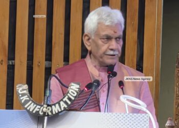 Panchayats Must Become Centres of Innovation, Digital Governance: LG Sinha