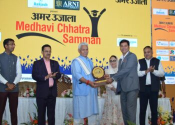 Visionary Leadership Honored: LG Manoj Sinha Felicitates Showkat Hussain Khan