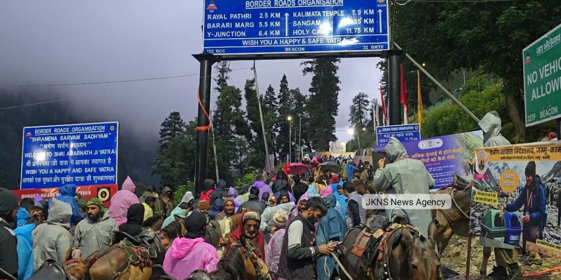 Amarnath Yatra 2026 Begins as First Batch of Pilgrims Leaves Baltal, Pahalgam Base Camps