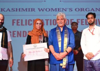LG Sinha Felicitates 32 KWO Fellowship Recipients, Lauds Women Breaking Stereotypes