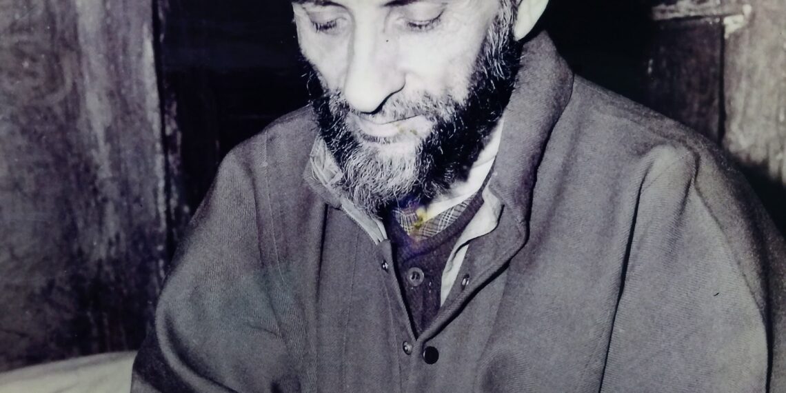 وندہامہ لار گاندربل میں صوفی بزرگ حضرت پیر محمد سید دلگیر صاحب رحمۃ اللہ علیہ کا سالانہ عرس مبارک عقیدت و احترام کے ساتھ منایا گیا