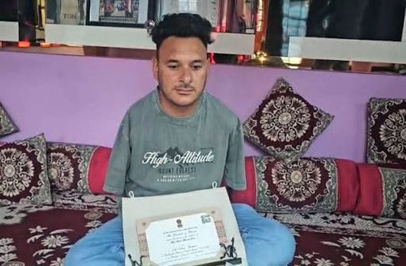 Para-cricketer Aamir Hussain Lone Invited to President’s ‘At Home’ Reception