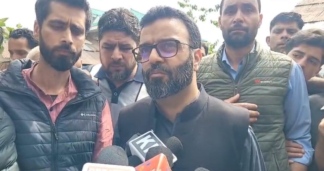 “Stay Firm, Don’t Leave Public Life”: Aga Ruhullah to Er Rashid