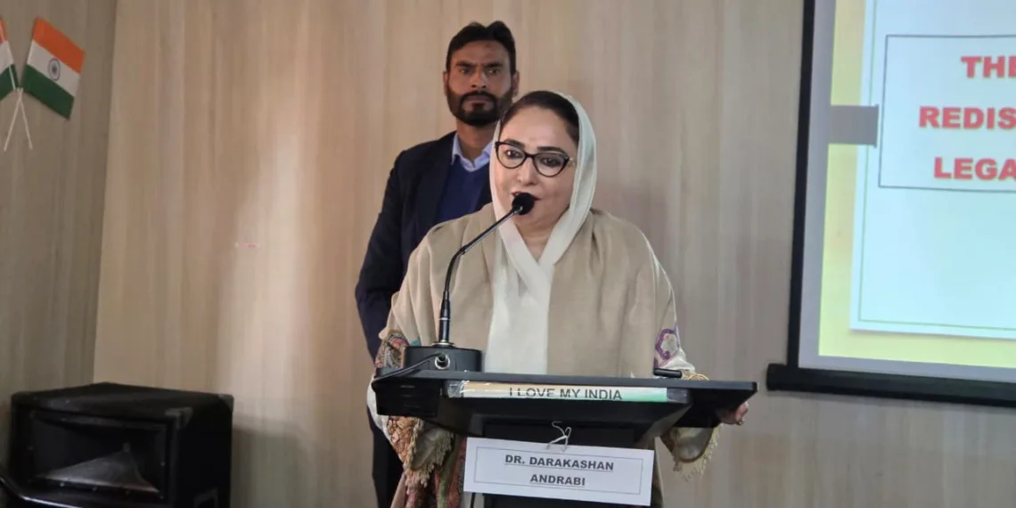 Waqf Chairperson Dr. Andrabi addreses SAHI RASTA youth workshop in Shopian