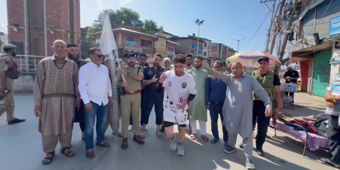Anantnag Youth Runs to Srinagar for Unity, Drug-Free India Mission