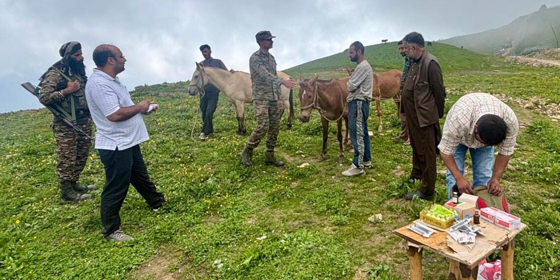 Indian Army and Animal Husbandry Department Join hands to Provide Veterinary Care in remote In Keran Bowl