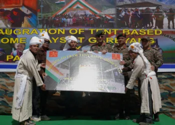 Indian Army and BSF Brave Harsh Snowfall to Rescue Stranded Families in Tangdhar