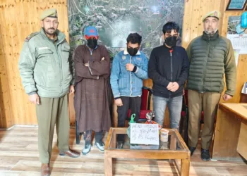 Three Drug Peddlers Arrested by Police Pampore; Narcotics Recovered