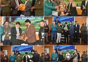 Baramulla Bids Heartfelt Farewell to Outgoing DC Baramulla Minga Sherpa