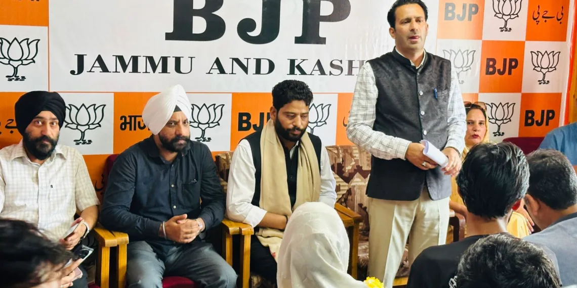 Minority Morcha Felicitates Er. Aijaz Hussain on New Party Role