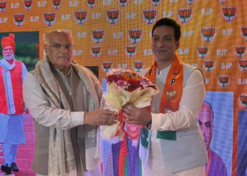 Prominent Hotelier Sahil Reshie joins BJP at Srinagar