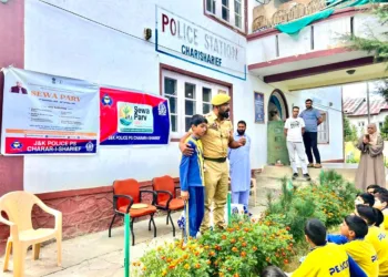 Budgam Police Organizes Awareness Camp for Students under “Seva Parv” at PS Charar-e-Sharief