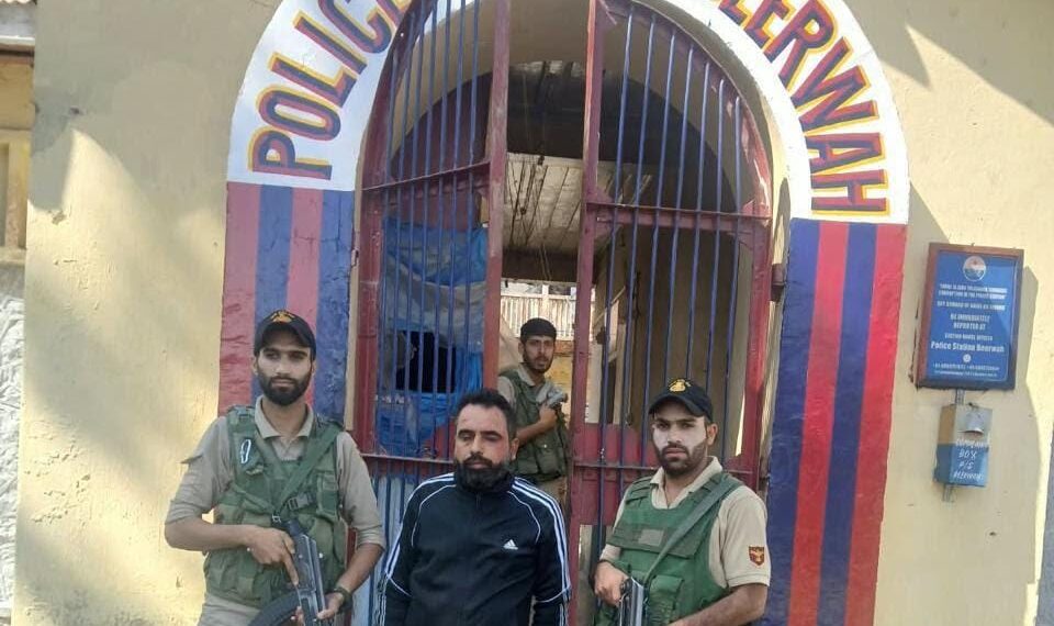 Budgam Police Arrest Absconder Wanted In Multiple Cheque-Bounce, Cheating Cases