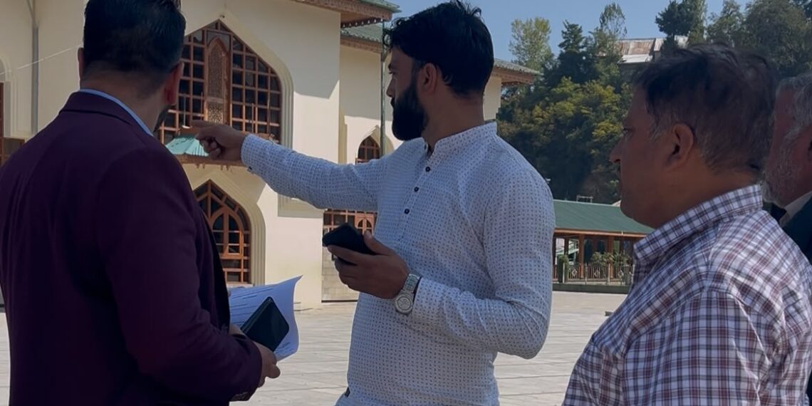 علمدار ملک کشمیر رح کے 607ویں، سالانہ عرس تقریبات کی تیاری کے لئے۔جموں وکشمیر وقف بورڈ کی ٹیم نے چرارِ شریف کے گرد نواح میں جاری ترقیاتی کاموں کا جائزہ لیا۔