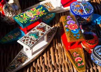 THE CHANGING FACE OF KASHMIR’S ART AND CRAFT