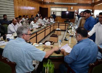 CM Omar Reviews Ganderbal Development Push, Orders Fast-Track Completion of Key Infrastructure Projects