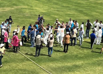 CM Omar Announces ₹2 Crore Reward, Govt Jobs for Team J&K After Historic Ranji Triumph