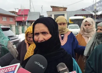 Cook Cum Helpers Protest Over Low Wages at Kokernag