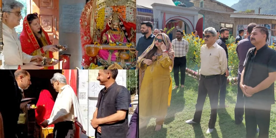 J&K CS Atal Dulloo Pays First LoC Visit, Offers Prayers at Sharda Temple in Teetwal
