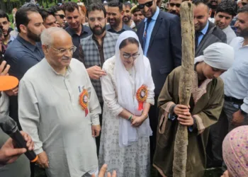 “Youth Must Embrace Culture, Reject Drugs & Violence”: Ashok Koul, Darakhshan at ‘Aagaaz’ in Pulwama
