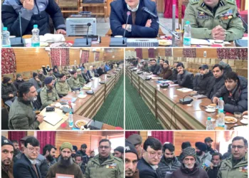 DC Baramulla Reviews Major Civic Issues During Key Meeting in Sopore