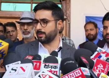 DC Srinagar Reviews Eid Preparations, Says Fencing Work on Badshah Bridge and Cement Kadal to Begin Soon