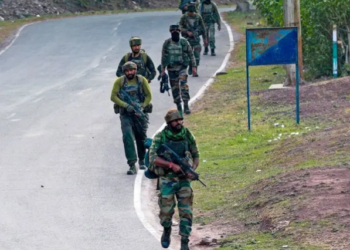 جموں کشمیر میں تعینات فوج عوامی راحت رسانی میں کردار  اداکرتی ہے