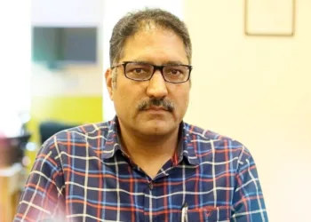 Adbi Markaz Kamraz Pays Tribute to Dr. Shujaat Bukhari on 8th Death Anniversary