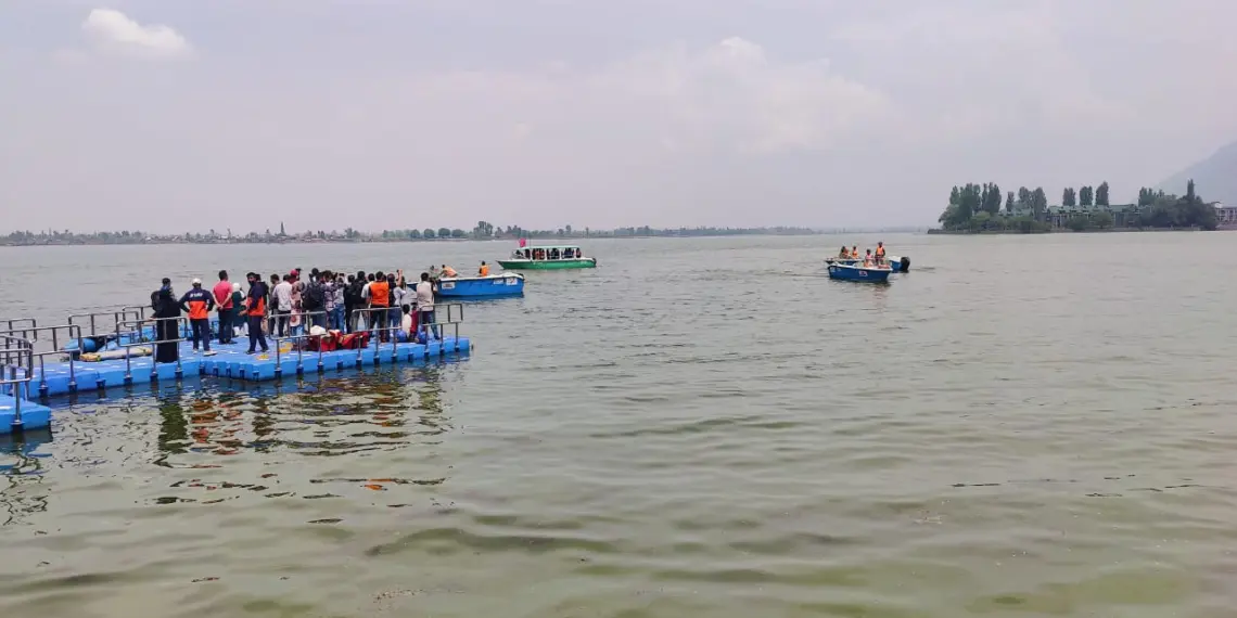 Srinagar Police, Tourist Police, SDRF Conducts Major Mock Drill in Dal Lake to Boost Emergency Response